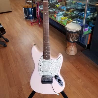 Fender Mustang 1965 Shell Pink with matching headstock, HC image 1