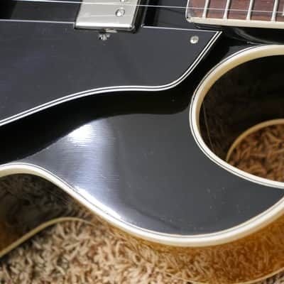 Video! 2001 "Just Shoot Me" Gibson ES-175 Black Top Sunburst Back/Sides | Burnt on TV image 9