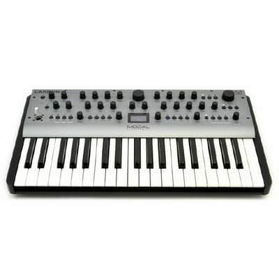 Modal CARBON8 8-Voice Experimental Synthesiser With 37 Keys (B-STOCK) image 3