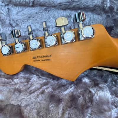 Immagine Fender American Ultra Stratocaster HSS with Lollar Pickups - 5