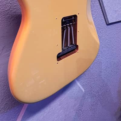 Fender Player II Stratocaster HSS 2024 - Present - Hialeah Yellow (MEX) image 10