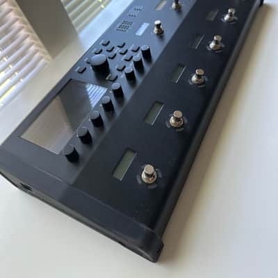Fractal Audio FM9 Amp Modeler / FX Processor 2021 - 2023 - Black image 3