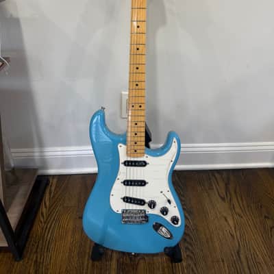 Fender Made in Japan Limited International Color Stratocaster image 2