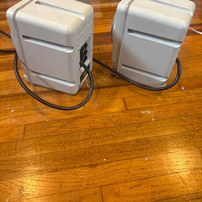Roland MA-12 C Micro Monitor (Pair) image 4