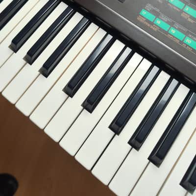 YAMAHA-DX7 FM synthesizer original from 1983 image 8