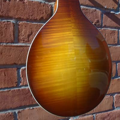 Eastman MD604-GB mandolin w/hard case image 3