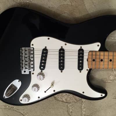 Aria Pro II ST400 Stratocaster Matsumoku 1978 Black with case image 1
