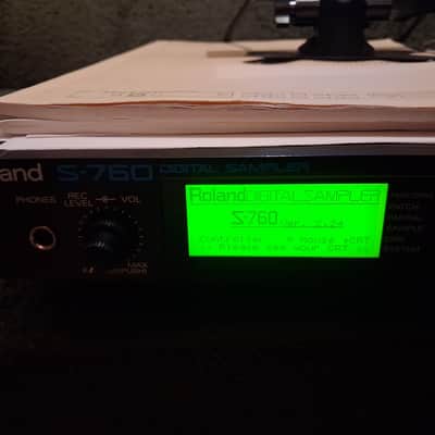Roland S-760 sampler image 7