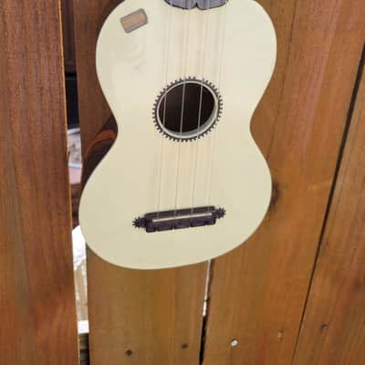 1950's Maccaferri Islander Soprano Ukulele Good Sound image 2