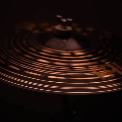 Meinl 16" Classic Customs Dark Crash image 3
