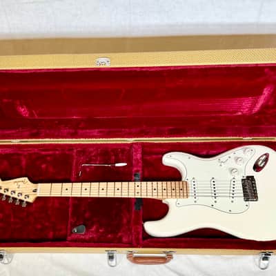 EXCELLENT/MINT 2021 (POLAR WHITE) FENDER  PLAYER STRATOCASTER ELECTRIC GUITAR & TWEED HARD CASE L@@K image 1