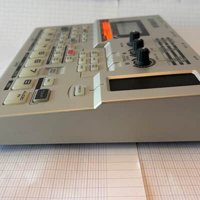 Yamaha  SU200  Sampler, Sequencer groovebox Excellent Condition in Box image 6