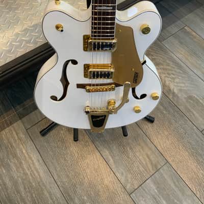 Gretsch G5422TG Electromatic Double Cutaway Hollow Body with Bigsby, Gold Hardware 2018 - Present - Snow Crest White image 1