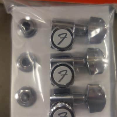 Fender Locking Stratocaster/Telecaster Staggered Tuning Machines (Polished Chrome) (6) image 3