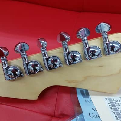 Schecter Hellcat VI 6 string Bass Guitar Sunburst image 7