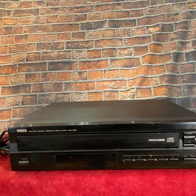 Yamaha CDC-502 5 disc CD Player(non-functioning) image 1