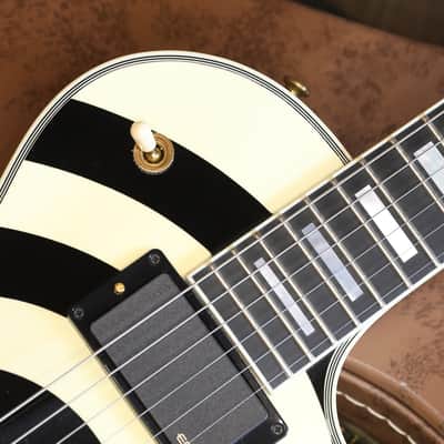 Minty! 2010 Gibson Custom Shop Zakk Wylde Signature Les Paul Custom Electric Guitar Bullseye + COA OHSC image 4