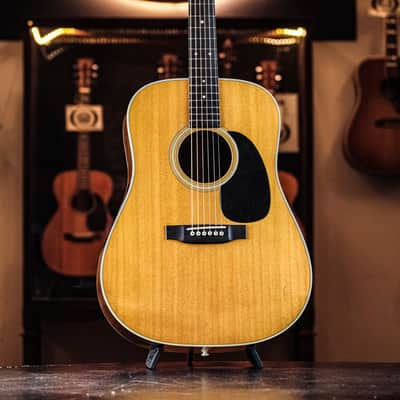1986 Martin D-28 natural image 2