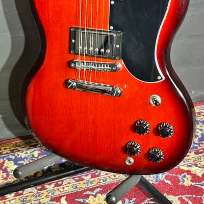 + New Video Gibson 2017 SG Standard Cherry Burst + Locking Tuners + Case image 9