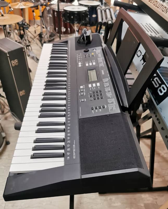 Yamaha PSR E343 Dynamic 61-key keyboard image 1