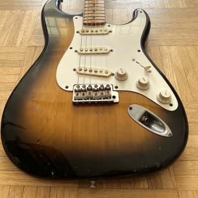 Fender Stratocaster 1983 - 2 Tone Sunburst image 2