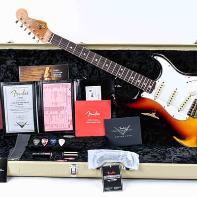 Fender Custom Shop 1965 Stratocaster 3 Color Sunburst Heavy Relic image 3