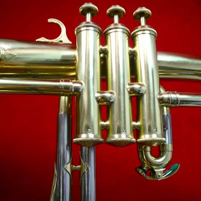 Couesnon Star Bb flugelhorn 1970's - Lacquered Brass image 5