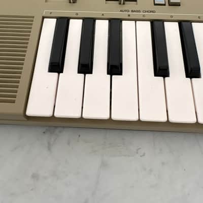 Yamaha Porta Sound PS-300 image 3
