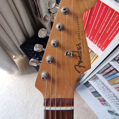 Fender FSR Road Worn '60s Stratocaster 2020 - Candy Apple Red image 5