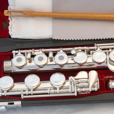 Pearl PF-661 Intermediate Flute *Solid Silver Headjoint *Open hole *Made in Japan *Overhauled New Pads image 3