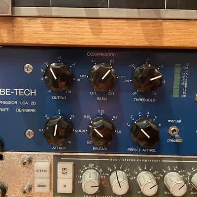 Tube-Tech LCA 2B Dual Channel Tube VCA Compressor / Limiter 2010s - Blue image 2