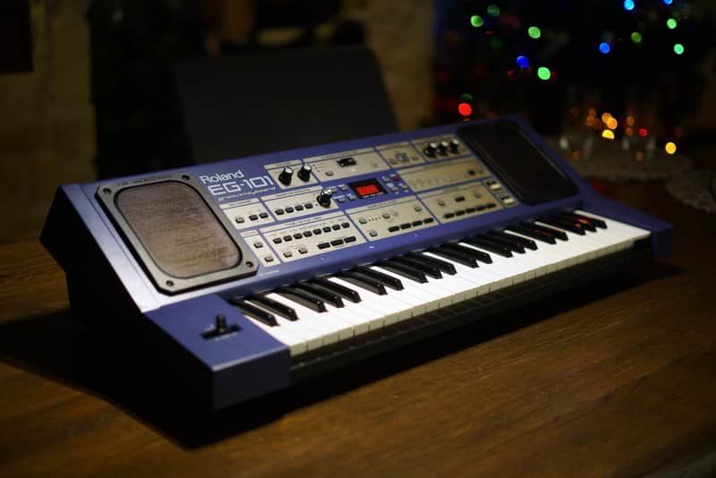 Roland EG-101 (1999) - rare techno groovebox with built in speakers image 1