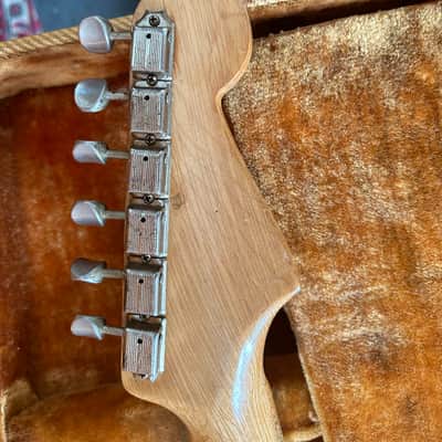 Fender Stratocaster with tremolo, left handed 1959 - 3-color sunburst image 12