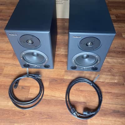 Roland  DS 90 A Studio Monitors Pair