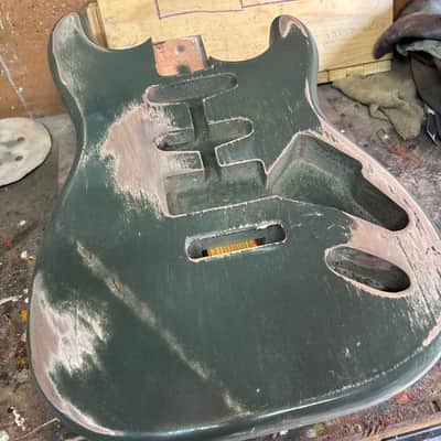 Stratocaster Body, Nitro paint, Dark green relic, 100% handcrafted in Italy image 3