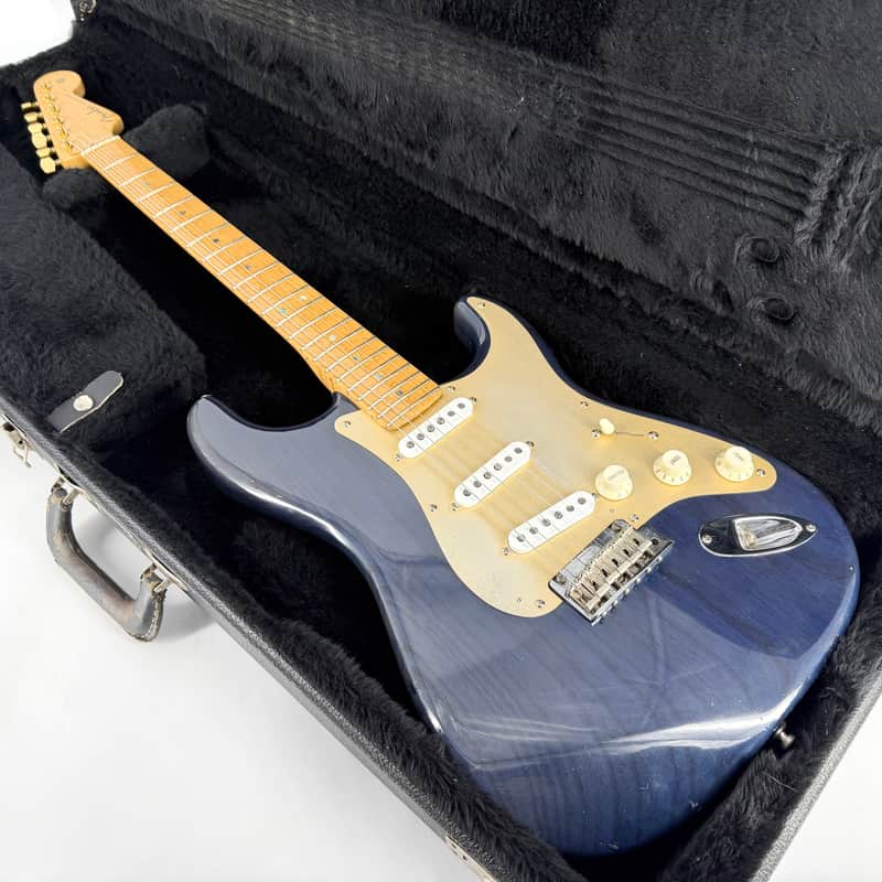 1998 Fender Custom Shop Classic Player Stratocaster NOS – Cobalt Blue