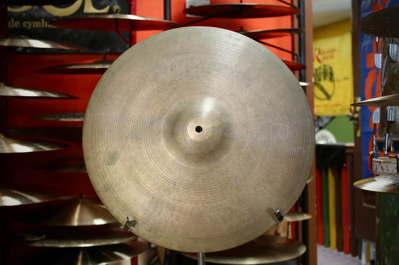 1960s A. Zildjian 18" Crash 1407g image 1