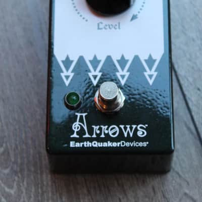 EarthQuaker Devices Arrows Preamp Booster V2 2017 - Present - Green Sparkle / White Print image 4