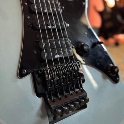 Ibanez RG750 1988 - Violet Pearl image 2