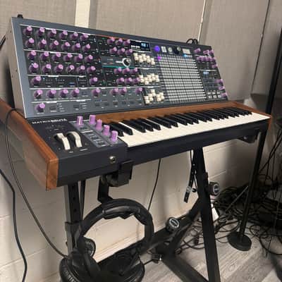 Arturia MatrixBrute 49-Key Synthesizer 2017 - Present - Black