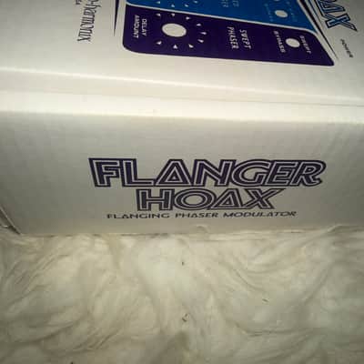 With box/ power supply/ most all inserts Electro-Harmonix Flanger Hoax Phaser / Flanger Modulator 2010s - Blue / Purple image 4