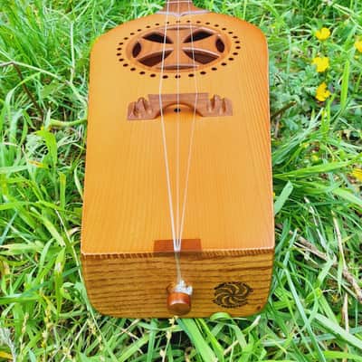 Georgian folk music instrument | Panduri | Fanduri | ფანდური image 3