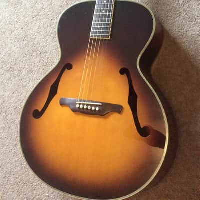 Alvarez 5055 Bluesman Acoustic, Sunburst hardshell case image 1