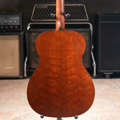 Martin Custom 000-18 Golden Era 1937 Acoustic Guitar, Quilted Mahogany/Adirondack Spruce, 1935 Sunburst with Hardshell Case - Used image 7