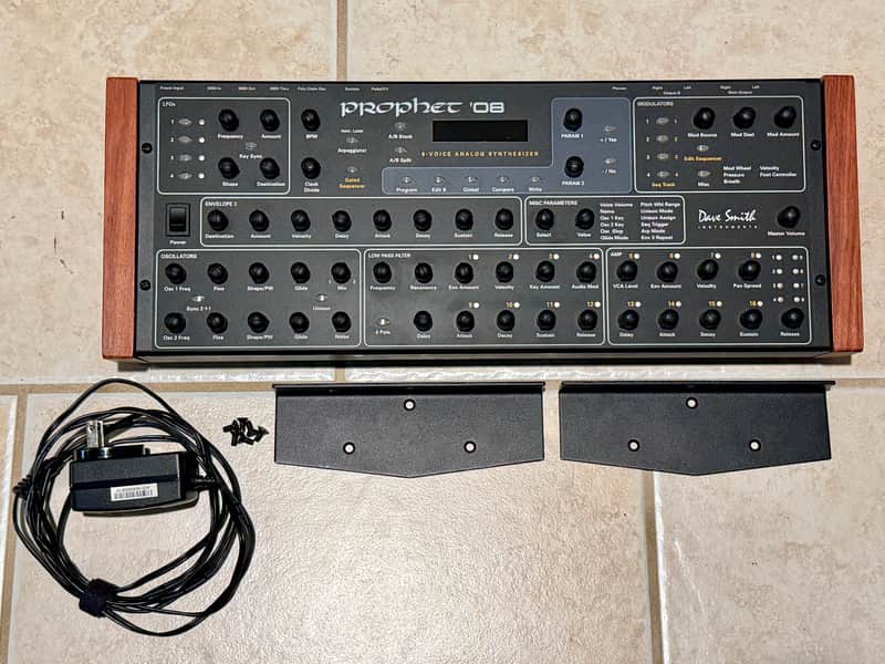 Dave Smith Instruments Prophet 08 PE Desktop 8-Voice Desktop Synthesizer