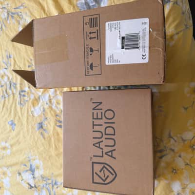 Lauten Audio LS-208 Large Diaphragm Cardioid Condenser Microphone 2018 - 2020 - Black image 11