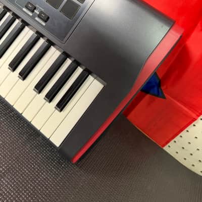 Novation Impulse 61 MIDI Keyboard Controller 2011 - Present - Gray image 5