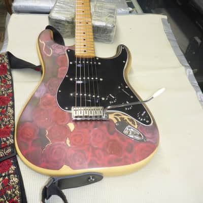 Fender Deluxe Powerhouse Stratocaster SSS w/Piezo Saddles : Crowned & Dressed Frets - Unfinished Roses Over OEM Color image 3