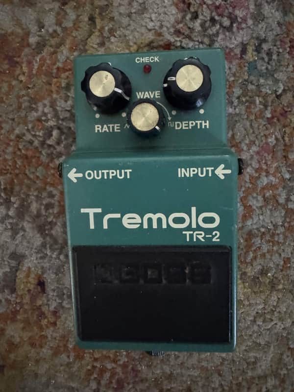 Boss TR-2 Tremolo (Silver Label) 1997 - Present - Green image 1