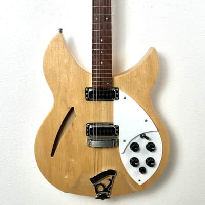 Rickenbacker 330 2022 - MapleGlo image 1